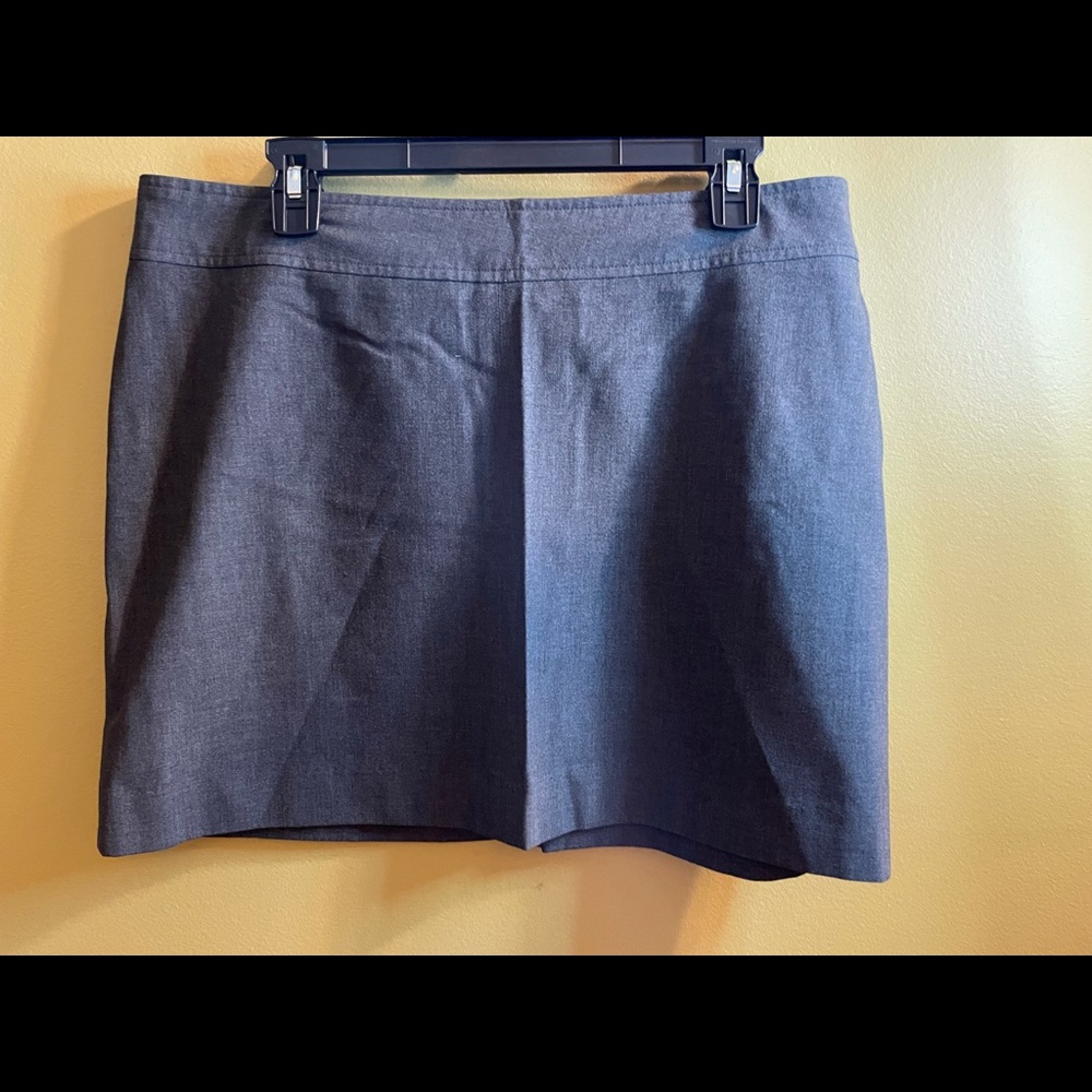 Old Navy Gray Mini Skirt - Size 14